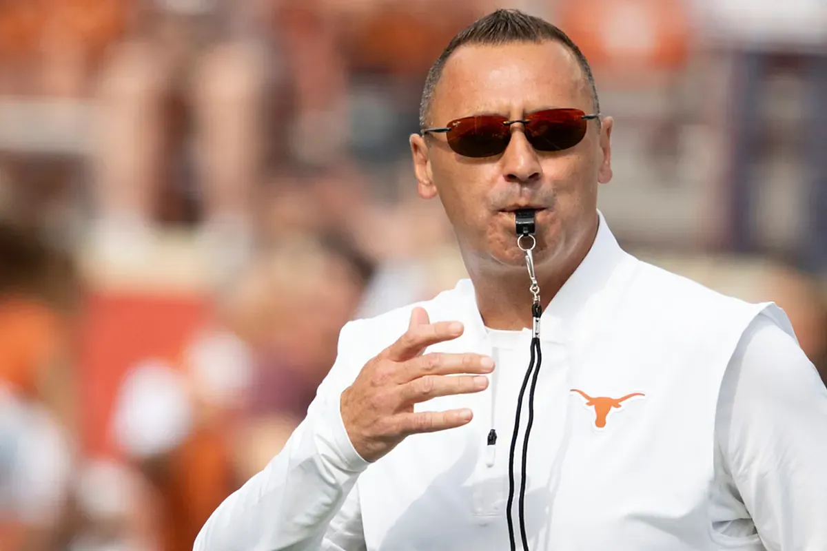 Steve Sarkisian and the Texas Longhorns land 3-star linebacker to help Arch Manning