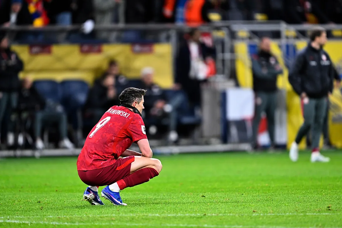 Lewandowski's final World Cup dream fades as Poland fall to Sweden in playoff heartbreak