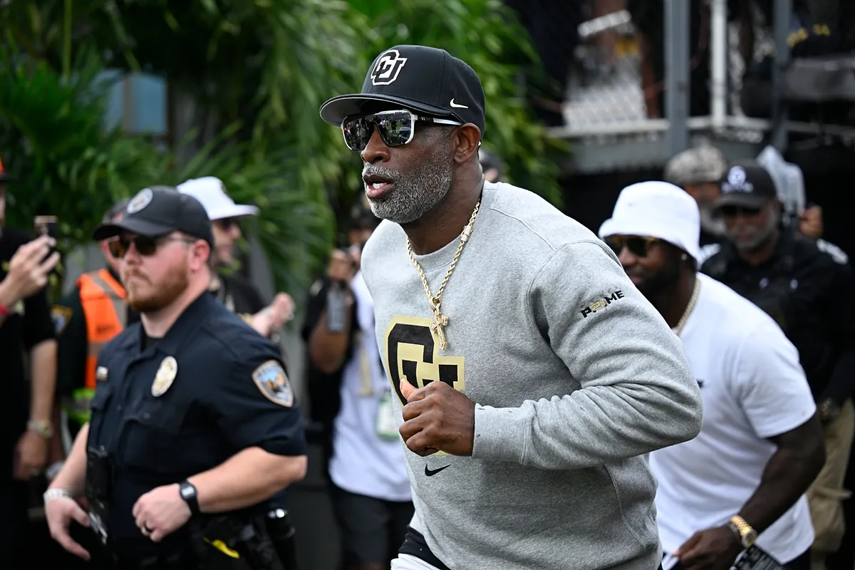 Warren Sapp explains why Deion Sanders' coaching philosophy in unique ...