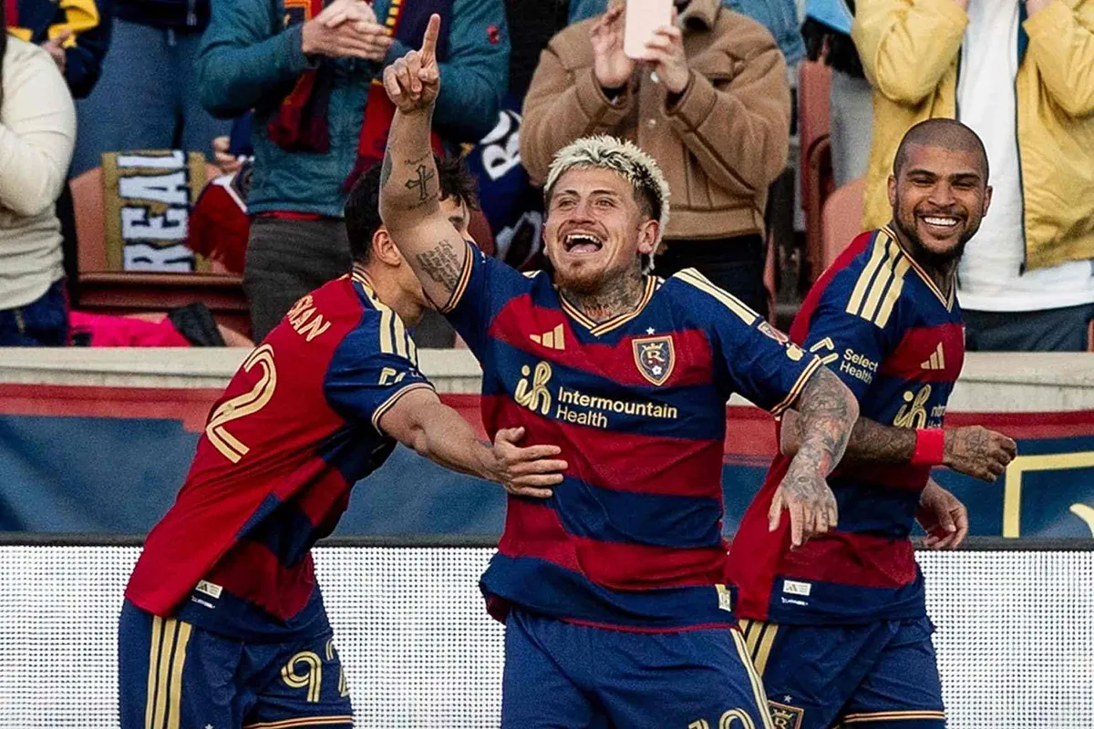 Diego Luna is causing Pochettino a big headache with World Cup push