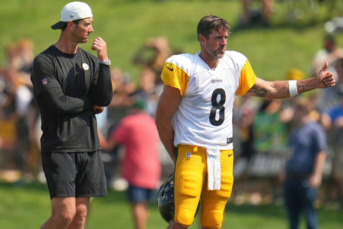 Aaron Rodgers begins to worry Pittsburgh Steelers fans; a video goes viral  showing him moving very slowly during drills | Marca