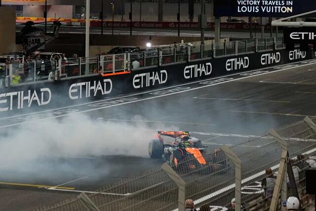 Norris, celebrando el Mundial en Abu Dabhi.