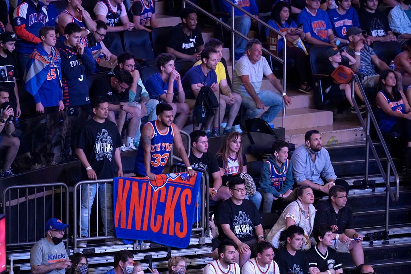 Knicks fans vent frustration as team trails 0-2 vs. Pacers in NBA ...