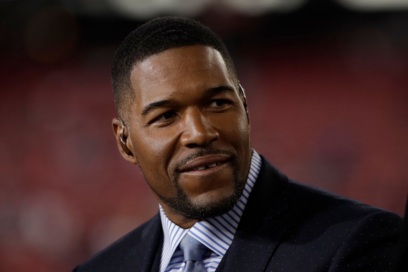 Fox Sports Won't Discipline Michael Strahan Over Anthem...