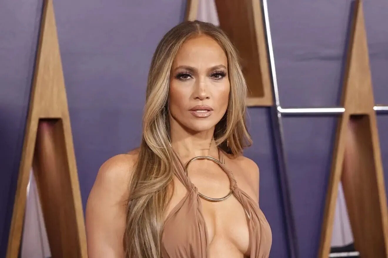 Jennifer Lopez opens up about her divorce from Marc Anthony: "Keep dancing always"