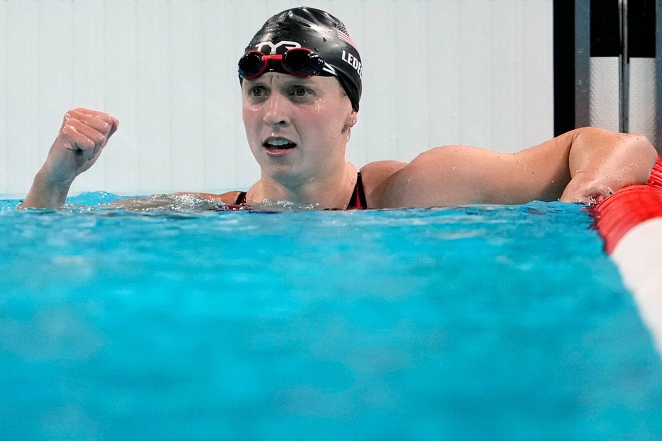 Katie Ledecky's 1500-meter Olympics lead was so large, NBC had to ...