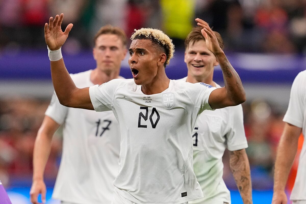 Jugadores de Costa de Marfil y Noruega durante el partido del Mundial 2026