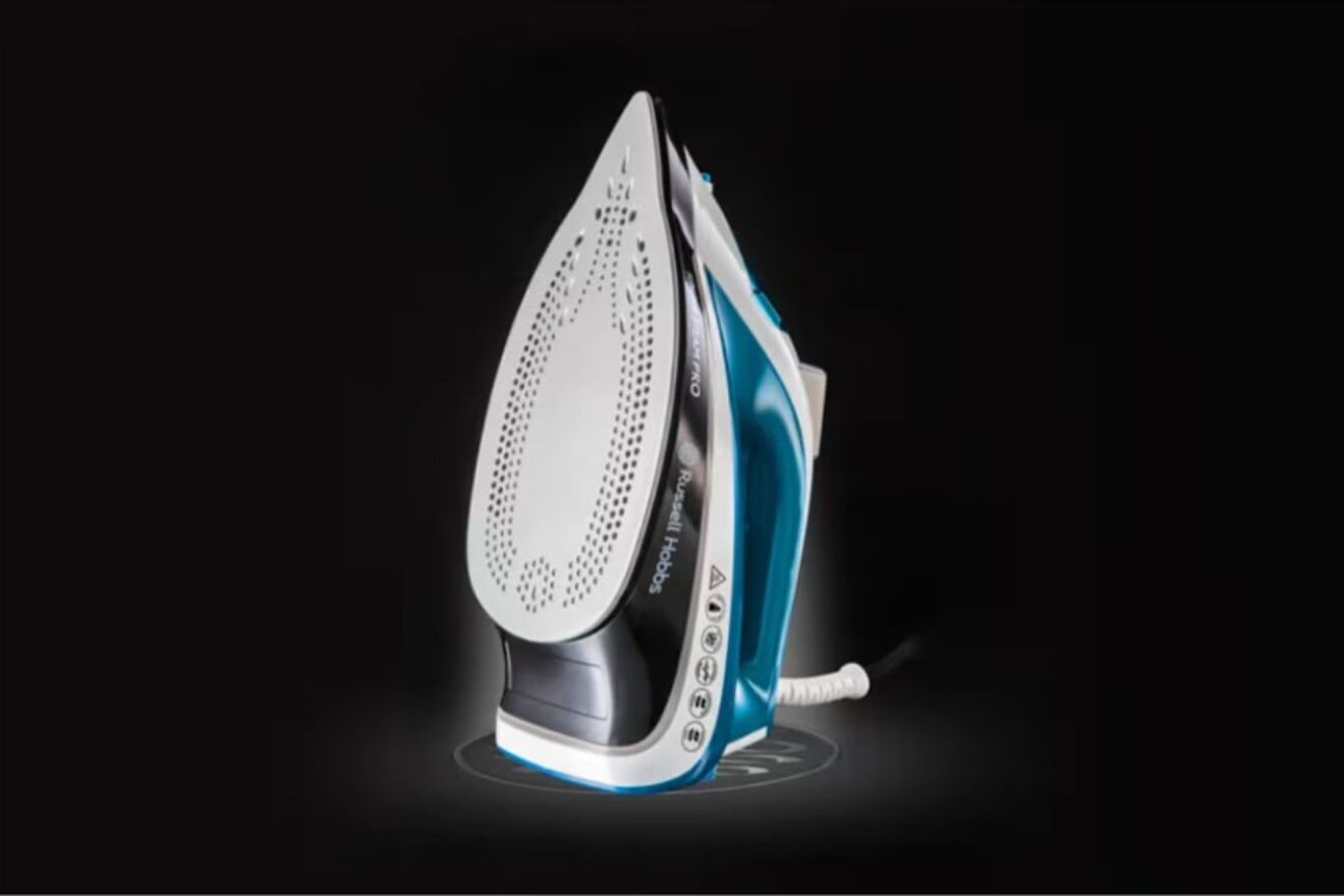 Plancha tu colada en la mitad de tiempo con esta plancha Russell Hobbs.