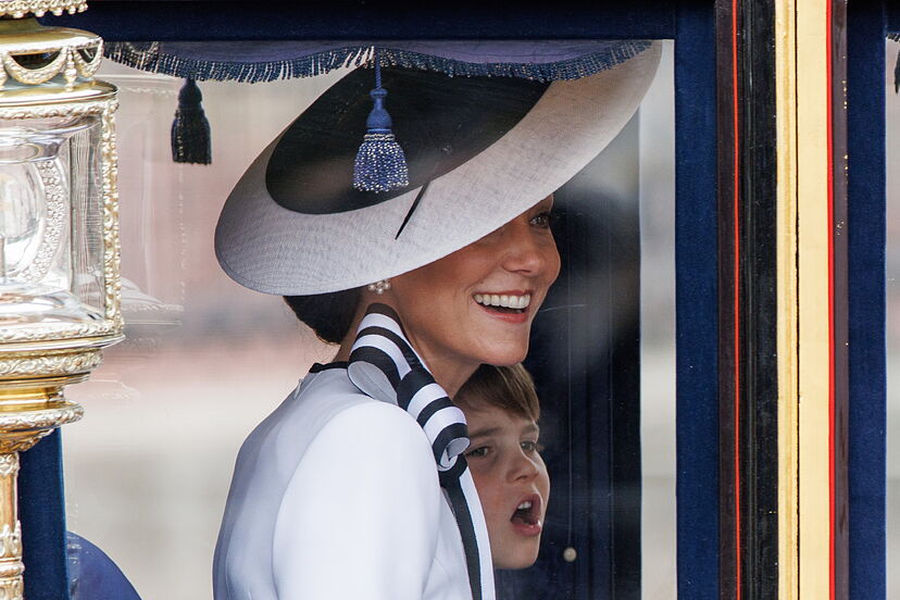 Kate Middleton's Trooping the Color dress causes fan debate: Did she update  it? | Marca