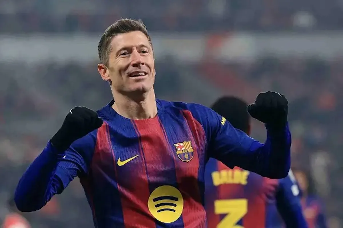 Robert Lewandowski is leaving his future at Barcelona up in the air