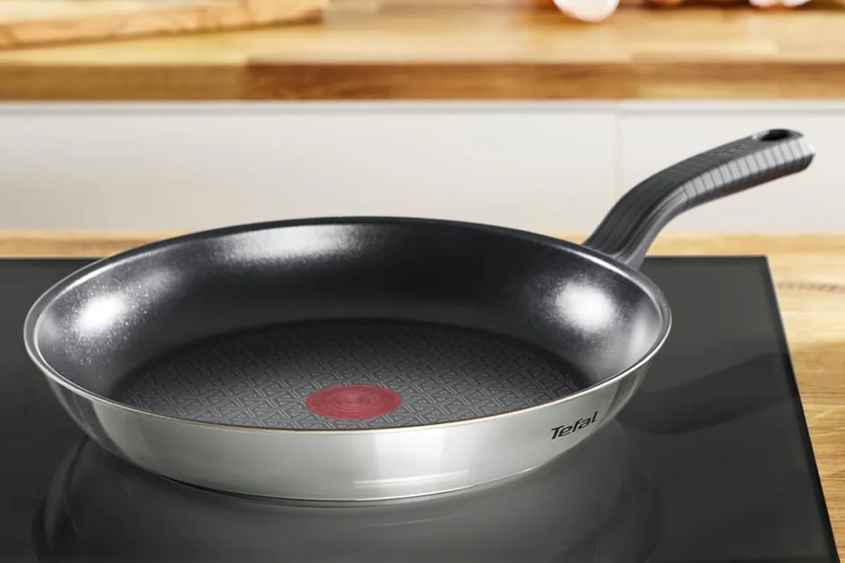 Ofertas en sartenes de alta calidad: Tefal Comfort Max con titanio