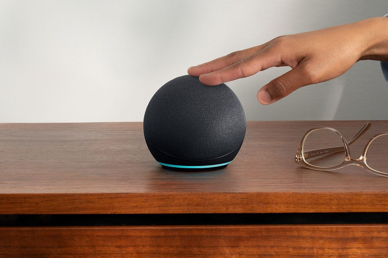Amazon rebaja sus dispositivos más populares: Echo Dot y Fire TV.