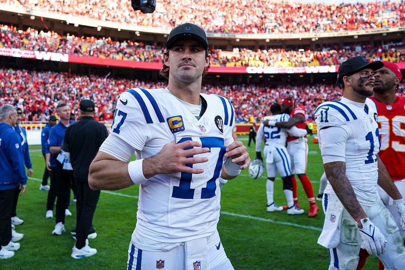 Colts' Daniel Jones set to play on a broken leg and the NFL can't...