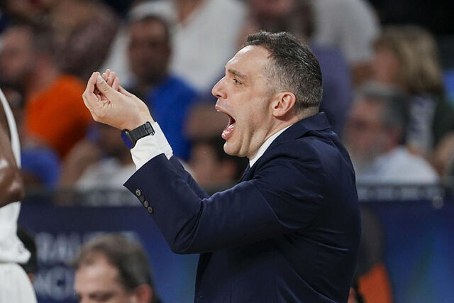 Paolo Galbiati durante el partido de semifinales ante el Bar�a.