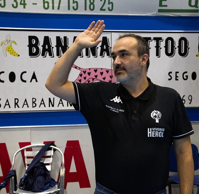 �lvaro Senovilla, durante un partido con el Nava.