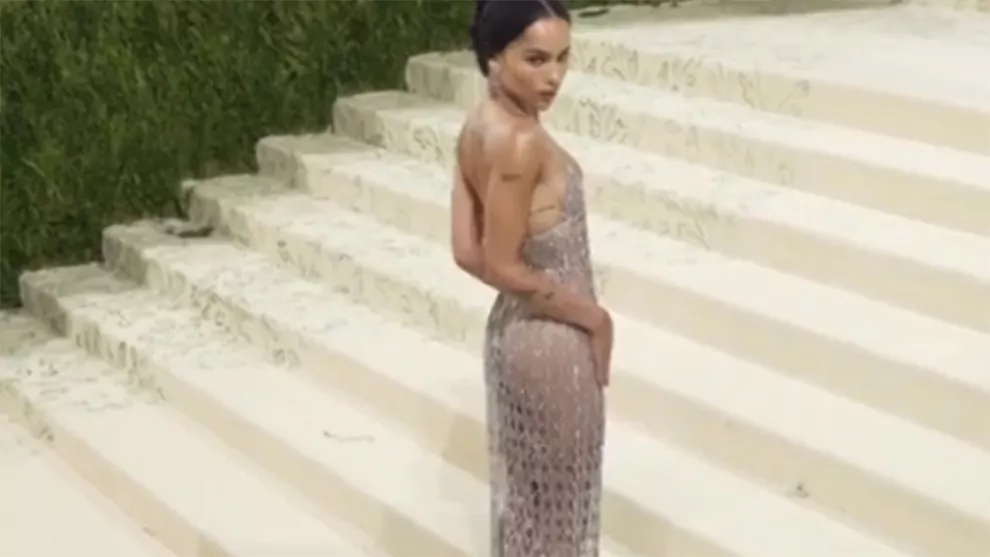 zoe kravitz mesh dress Zo Kravitz Takes the Oscar for Cheekiest Dress of the Night