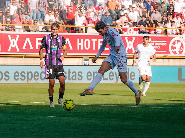 Acci�n durante el Cultural Leonesa - Valladolid CF de hoy en la Segunda divisi�n