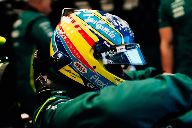 Alonso se sube al Aston Martin.