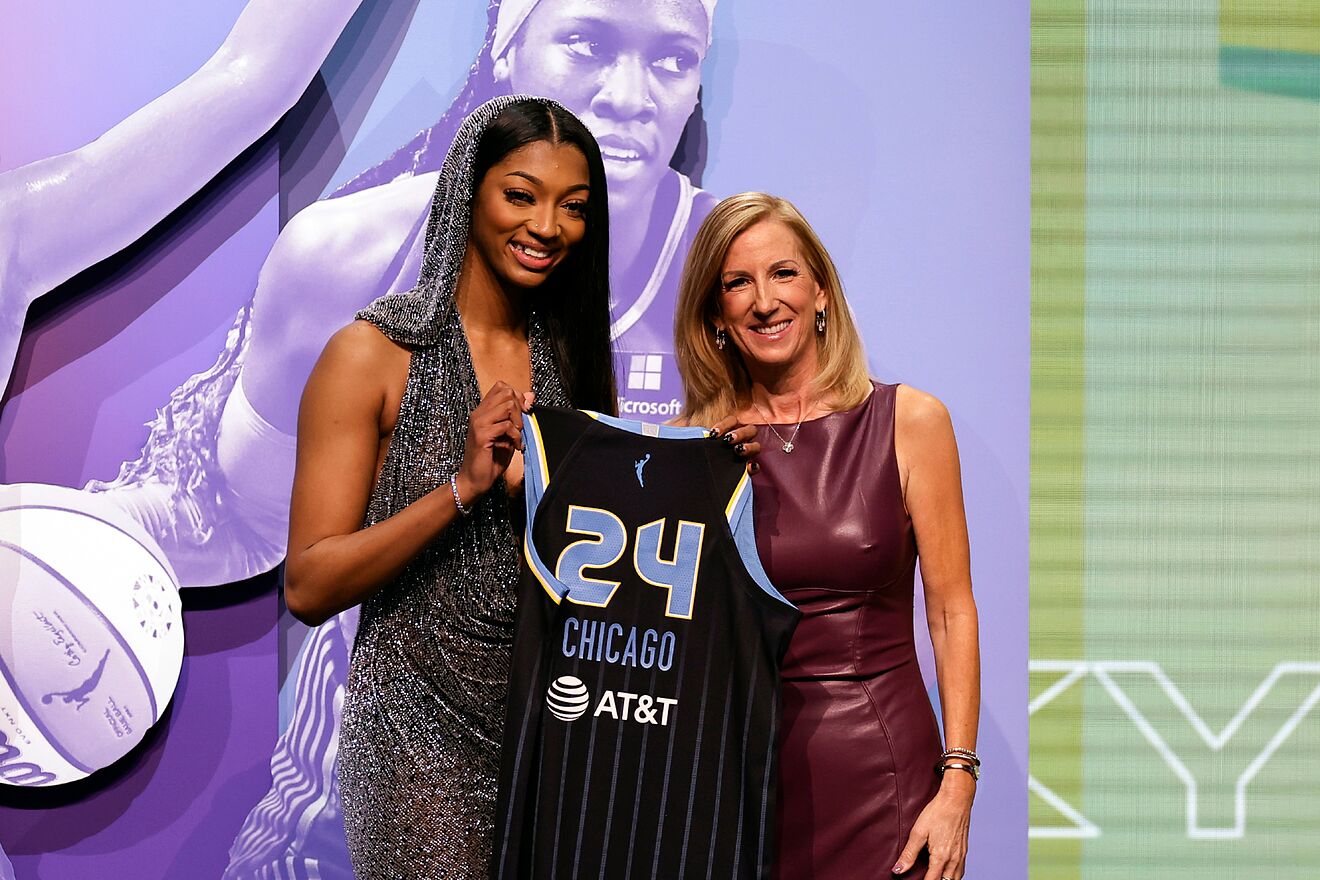 Angel Reese declares herself the queen of WNBA fashion with a look that ...