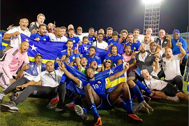 Los jugadores de Curazao celebran la clasificaci�n