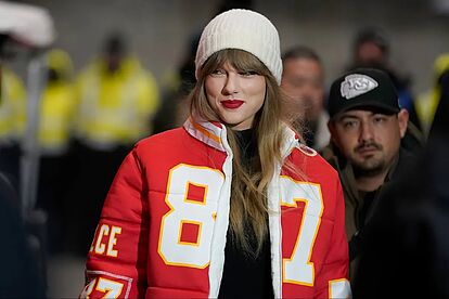 Taylor Swift's possible Thanksgiving appearance at Chiefs-Cowboys game  keeps fans guessing | Marca