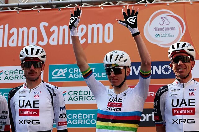 Pogacar, durante la presentaci�n de UAE Team Emirates en la Mil�n - San Remo.