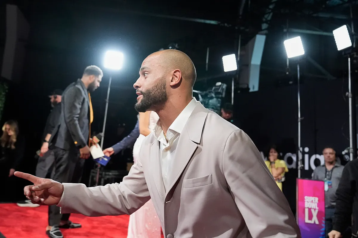 Dak Prescott remains 'nowhere to be seen' while his ex-fiancée Sarah Jane Ramos takes their daughters to another wedding