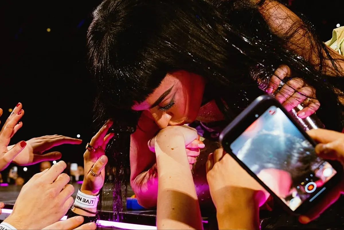 Katy Perry breaks a fan's heart: she rejects a marriage proposal because she is dating Justin Trudeau