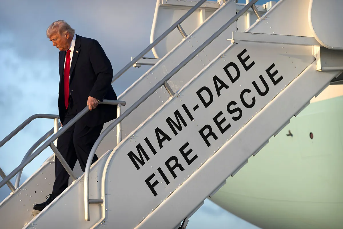 Trump urges Australia to grant asylum to Iranian women's soccer team players