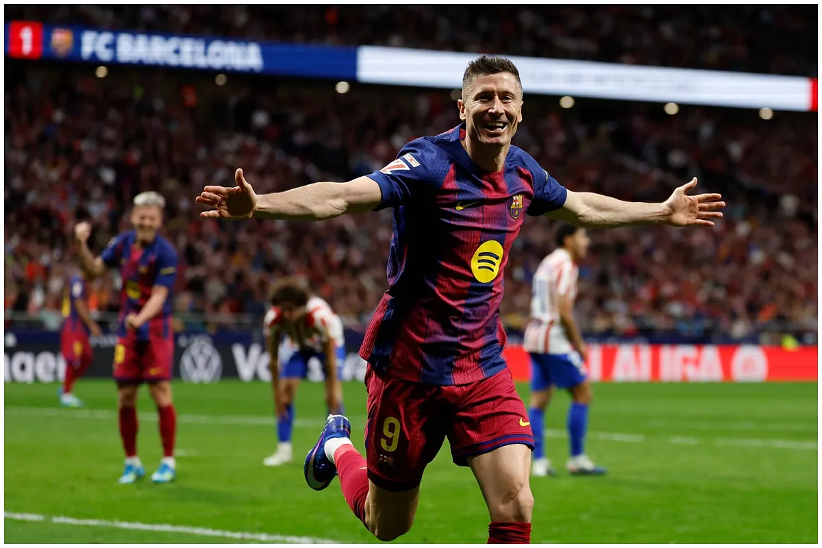 A rebound goal by Lewandowski takes Barcelona closer to LaLiga crown