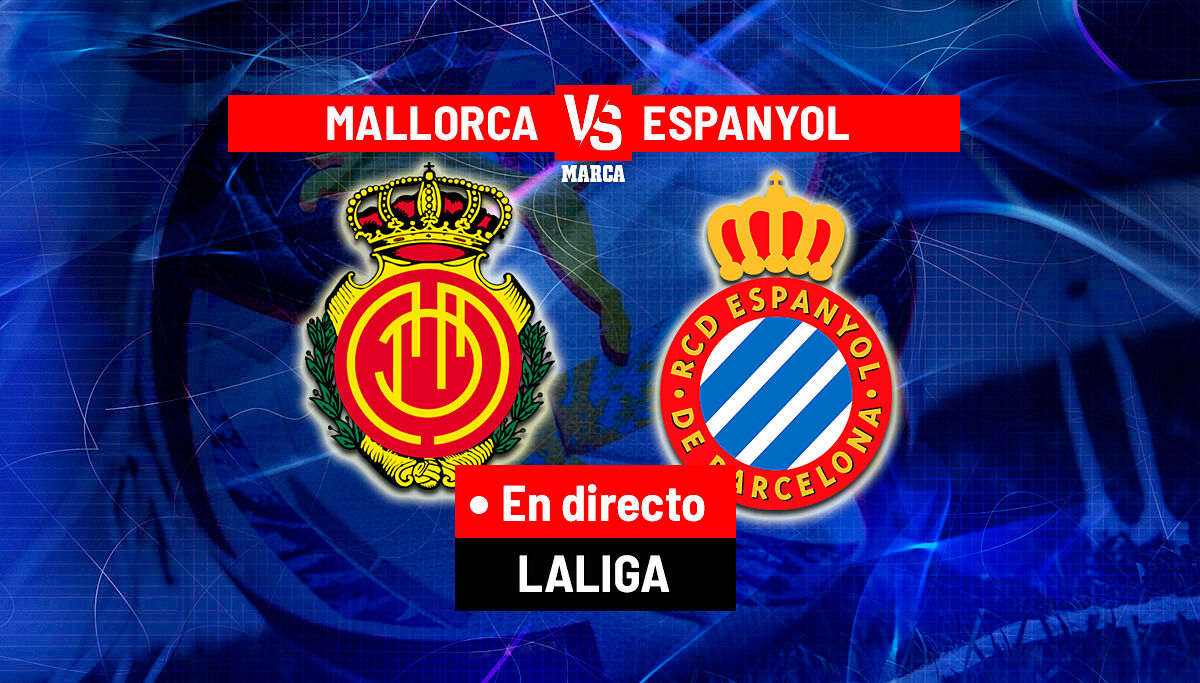 Jugadores del Mallorca y Espanyol en una acción del partido en directo