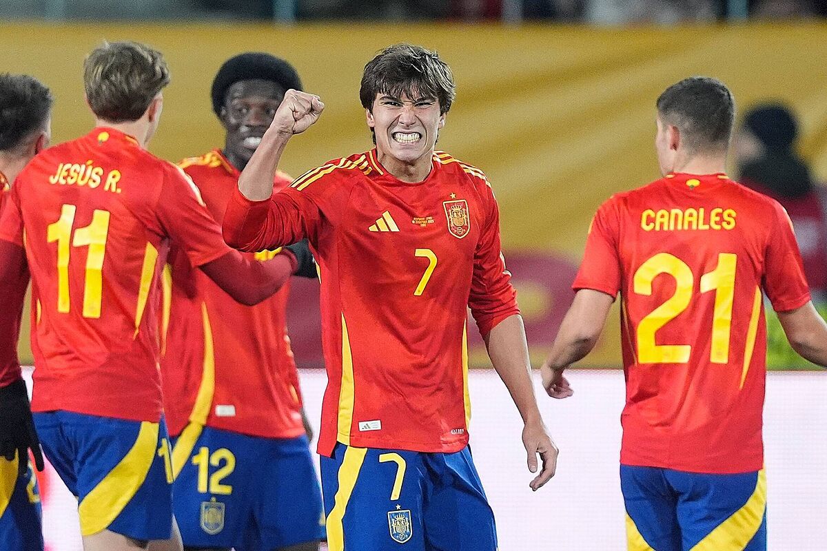 Jugadores de España Sub-21 en el campo