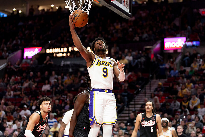bronny james first dunk