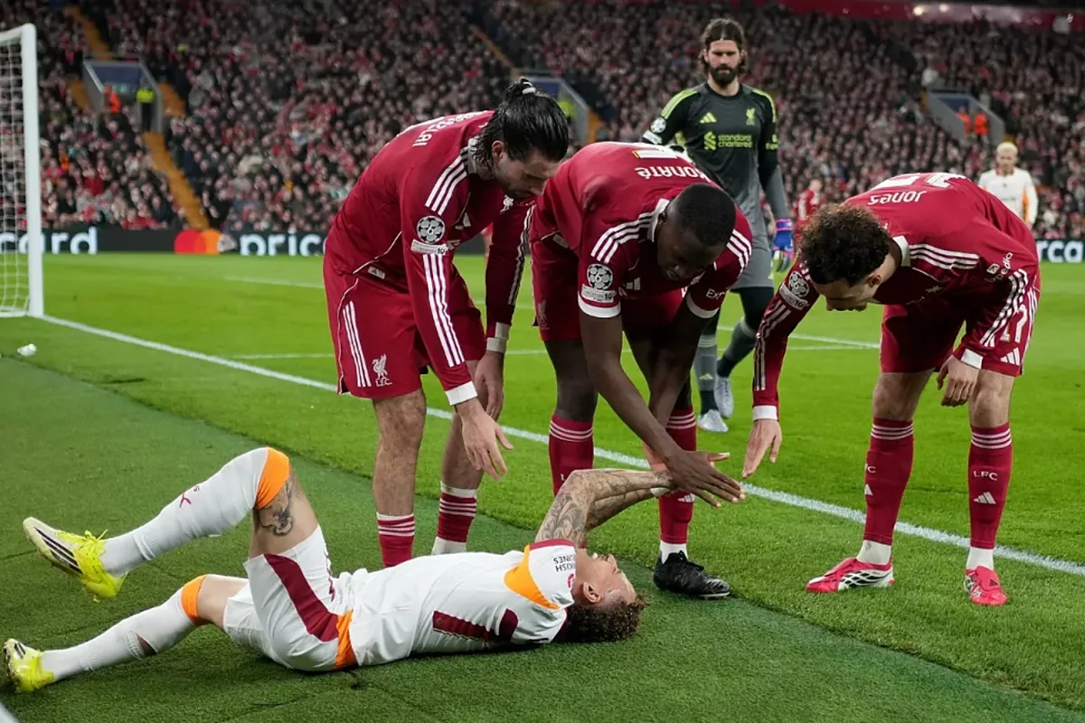 Bloody football: Noa Lang and other shocking football injuries