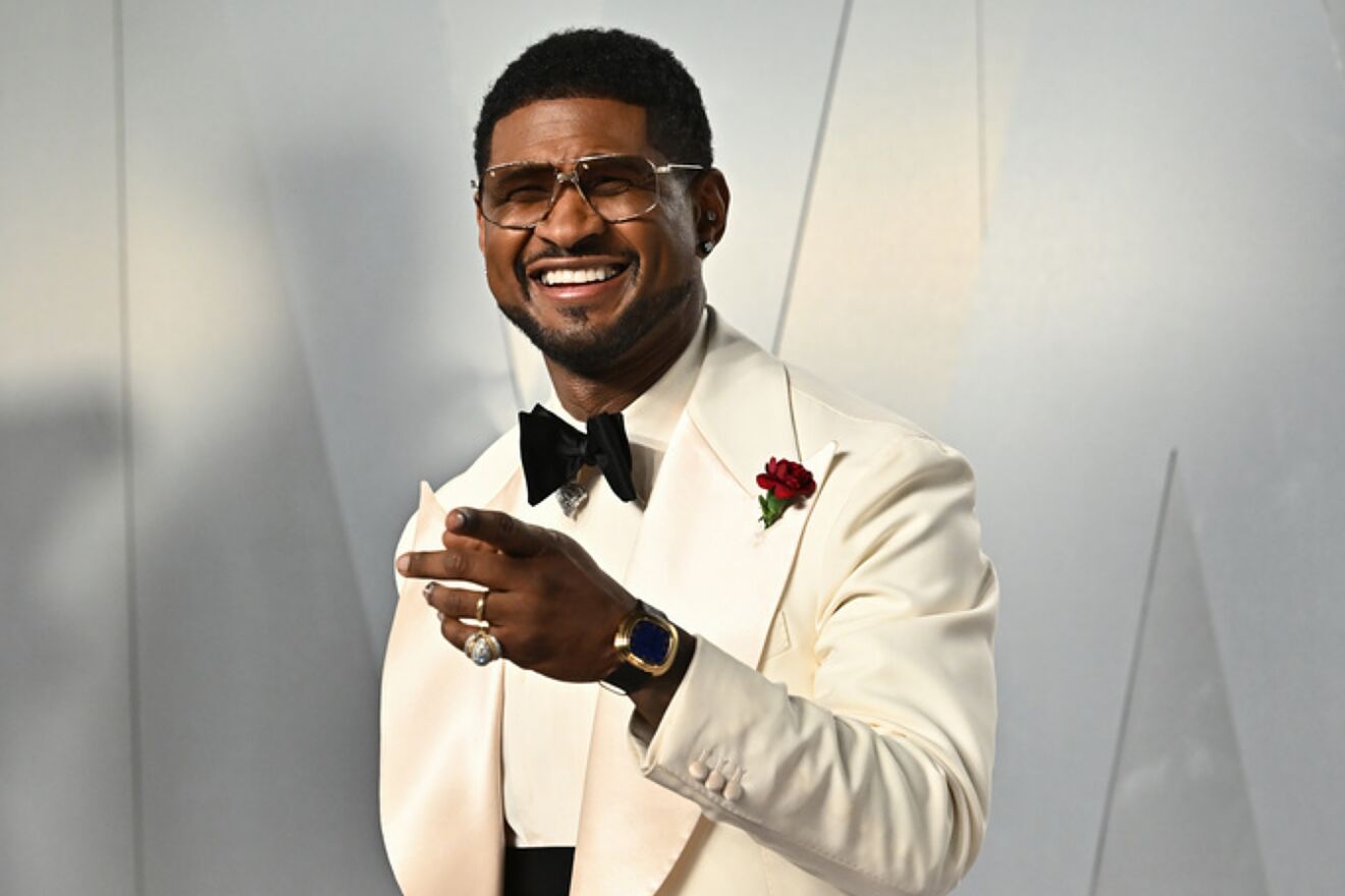 Usher arrives at the Vanity Fair Oscar Party