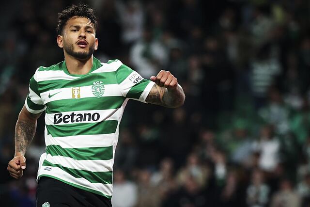 Luis Su�rez celebra un gol con el Sporting CP.