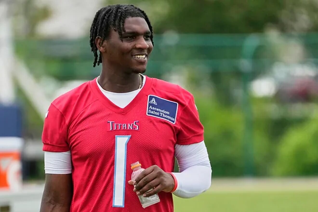 Cam Ward takes center stage: Titans rookie becomes OROY favorite