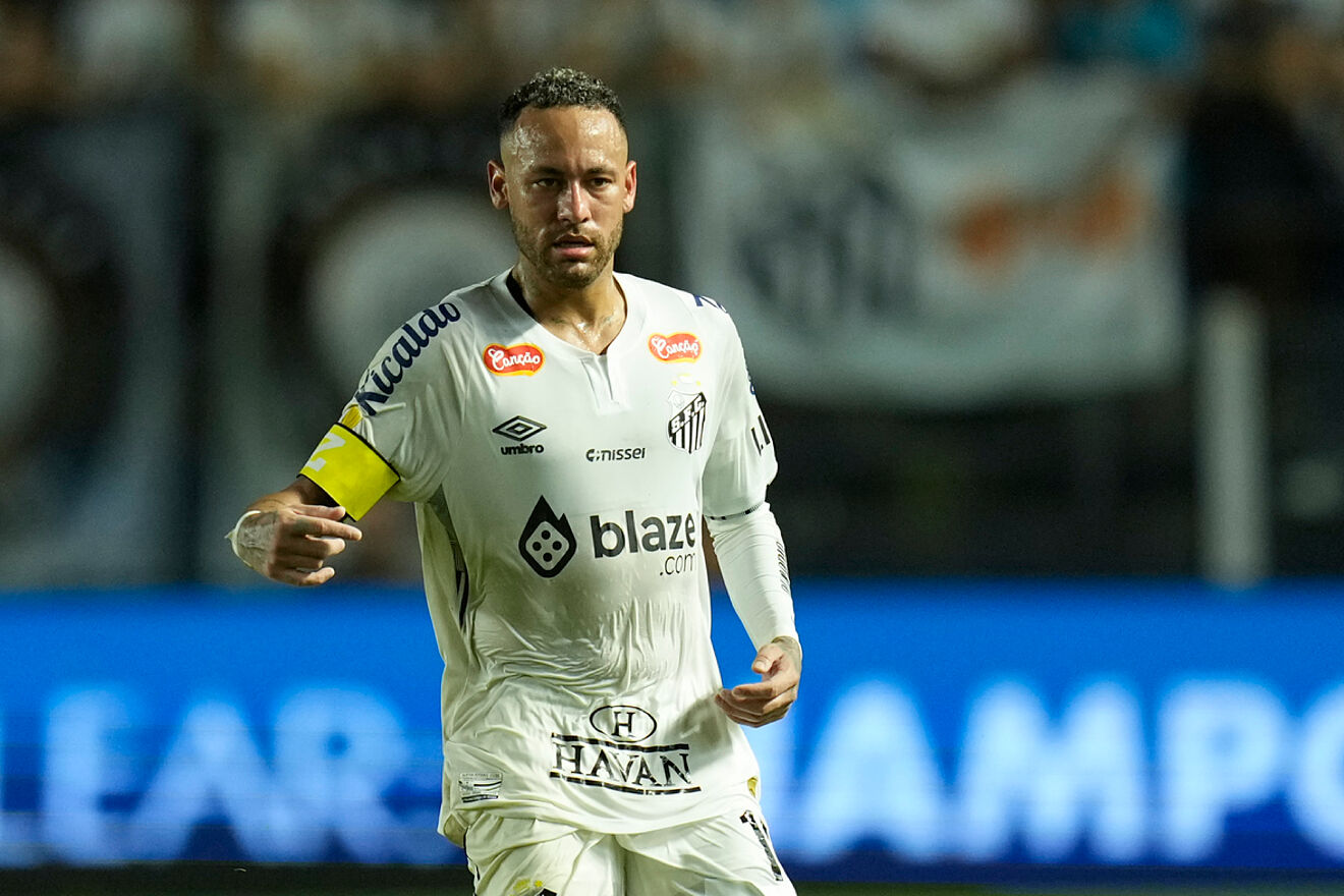 Teammate's unexpected kick undoes everything Neymar set up