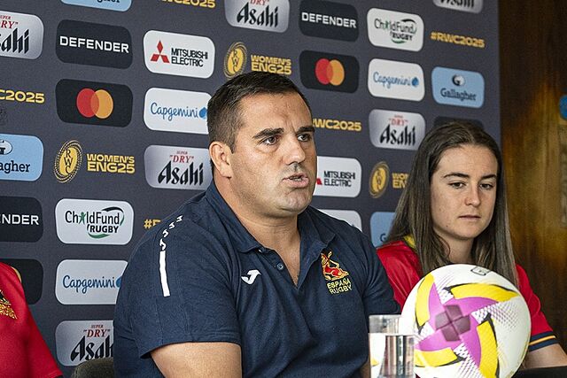 Juan Gonz�lez Marruecos, seleccionador, y Alba Vinuesa, cocapitana