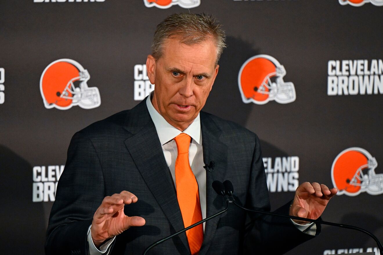 Browns' offensive reset faces setback as Patrick Ricard signs...