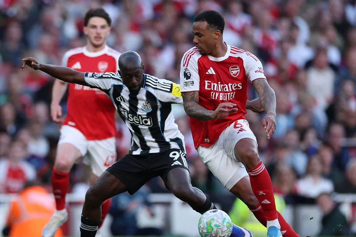 Arsenal regain Premier League lead but pay a price that could change their season