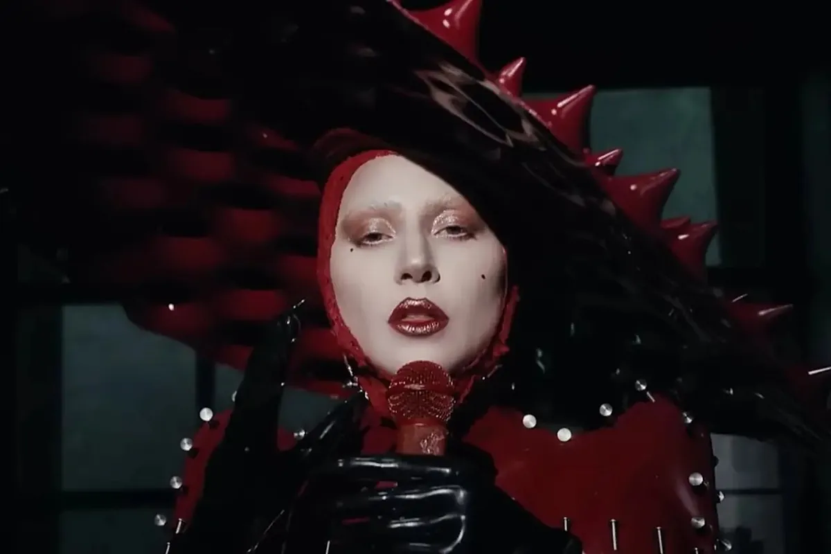 Lady Gaga, unafraid of AI: "Human beings are not going out of fashion"