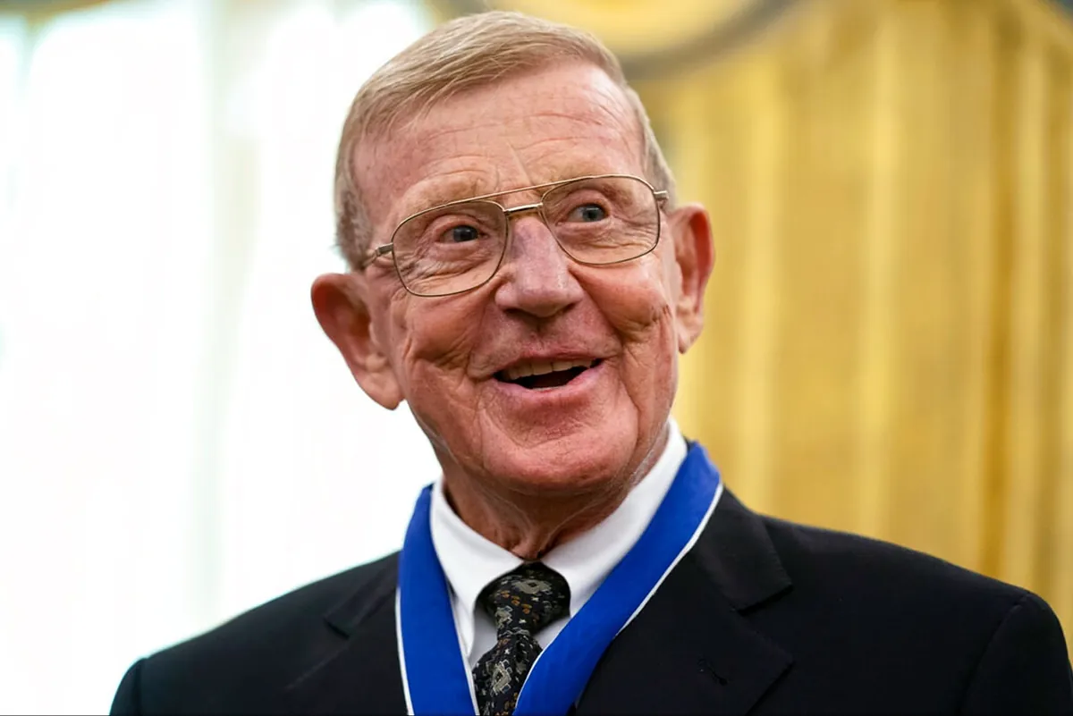 Lou Holtz's legacy: From Notre Dame icon to motivational speaker to football legend