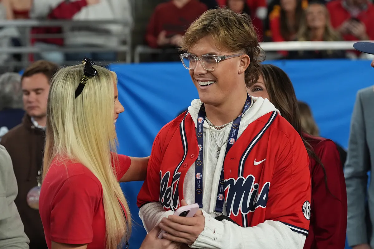 Jaxson Dart enjoys New York date night with girlfriend Marissa Ayers following relationship confirmation