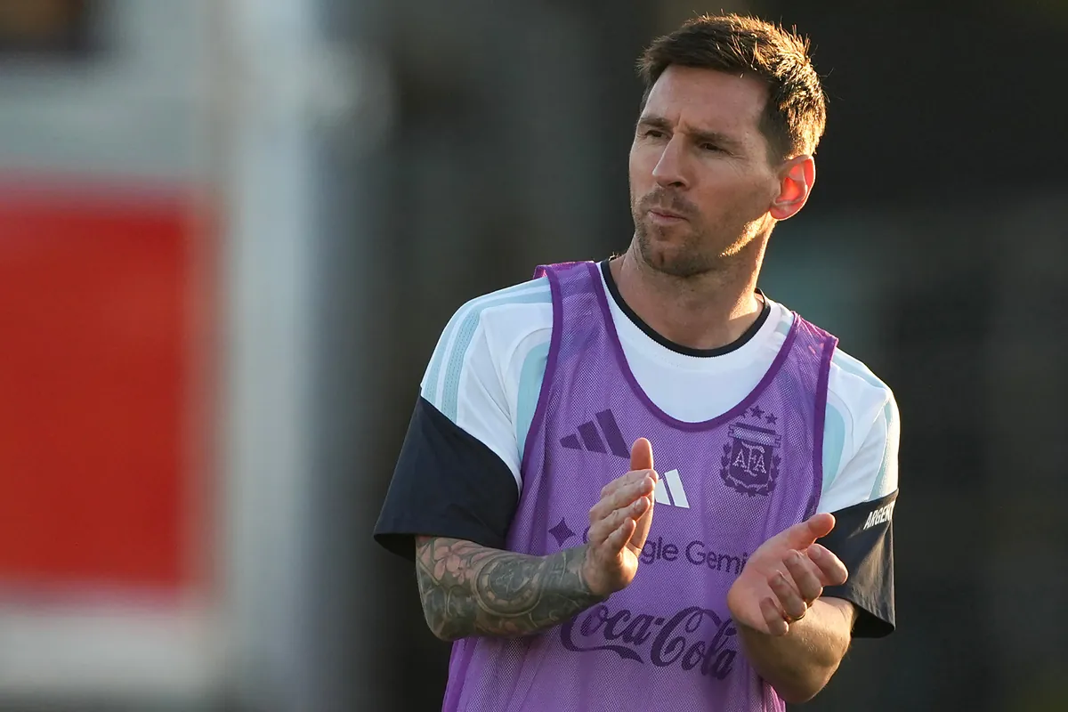 Lionel Messi gets emotional, moves fans amid possible Argentina farewell