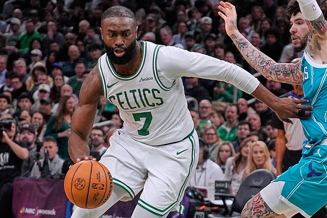 Hugo Gonz�lez se queda sin jugar en la remontada de los Celtics ante los Hornets