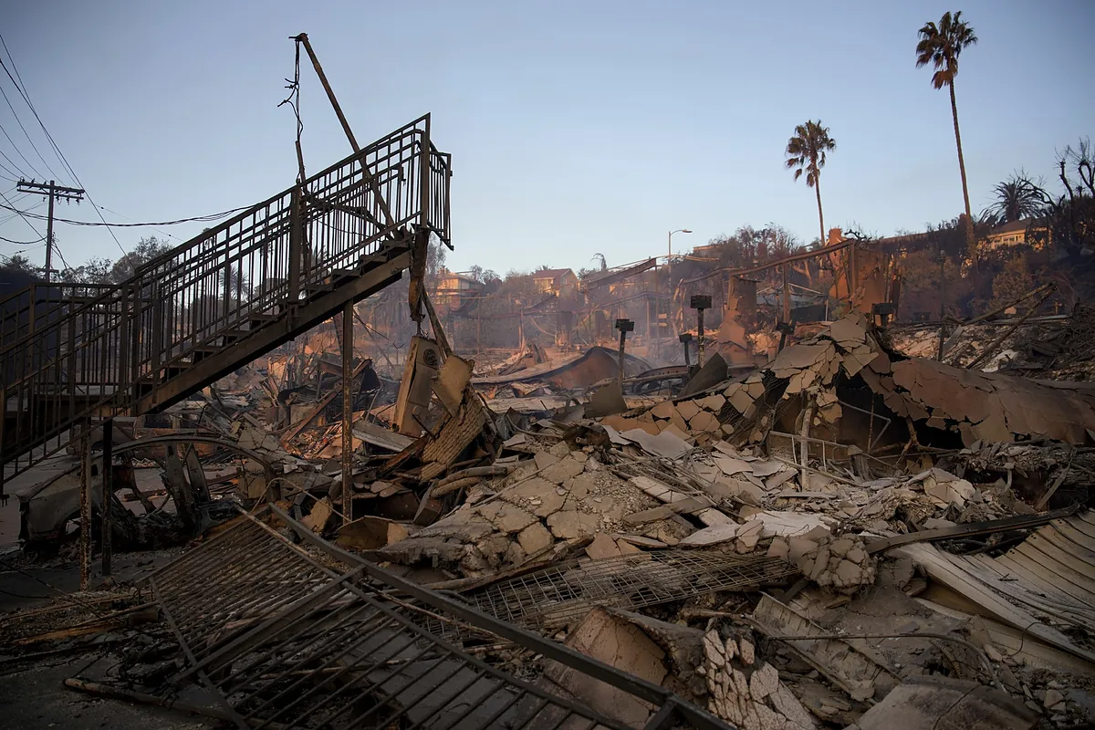 Earthquake Hits San Francisco as California Battles Devastating Wildfires |  Marca