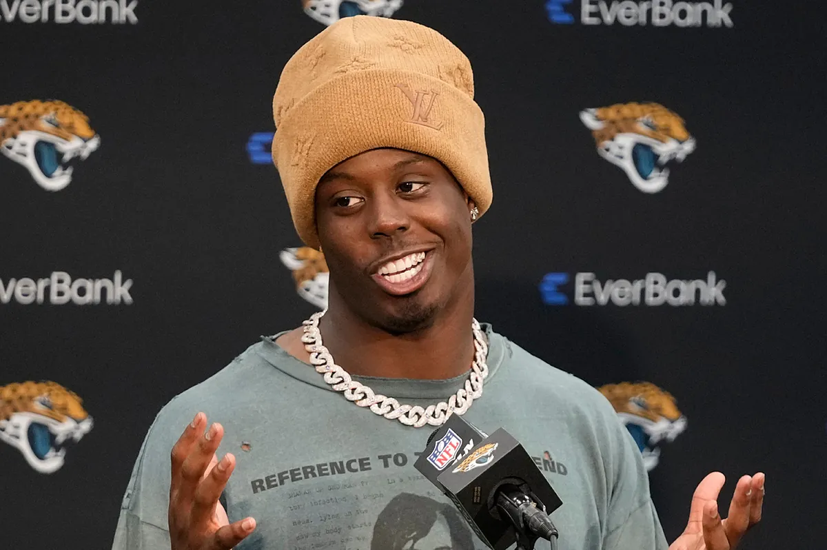 How to pronounce Travis Etienne's name correctly: New Saints RB makes  shocking revelation | Marca