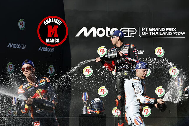 Acosta, Bezzecchi y Ra�l Fern�ndez, en el podio de Tailandia.