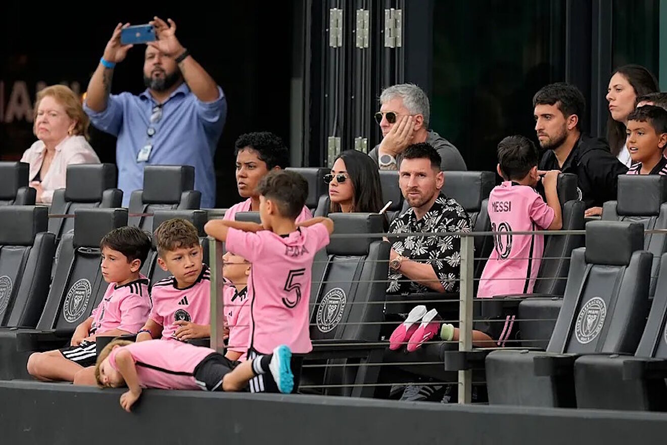 Lionel Messi's son scores a great goal in Inter Miami academy and...